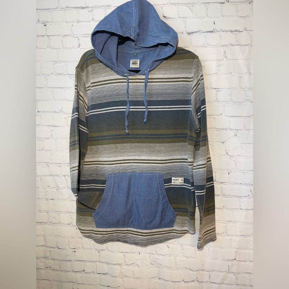 LOST MISCHIEF size large blue & green